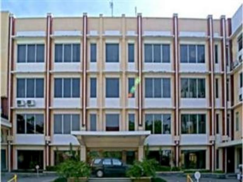 Karlita Hotel Tegal Exterior foto